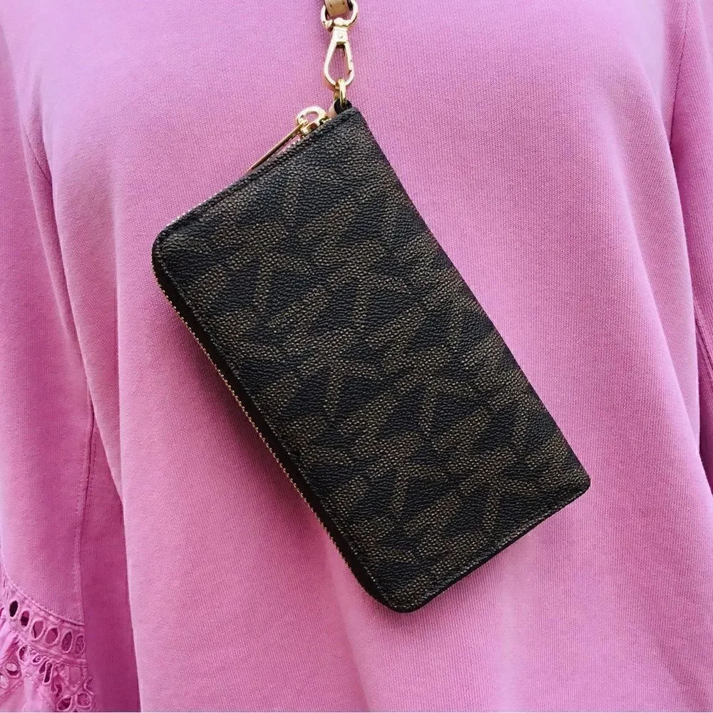 MICHAEL KORS JET SET WALLET SIGNATURE BROWN AND GOLD HARDWARE